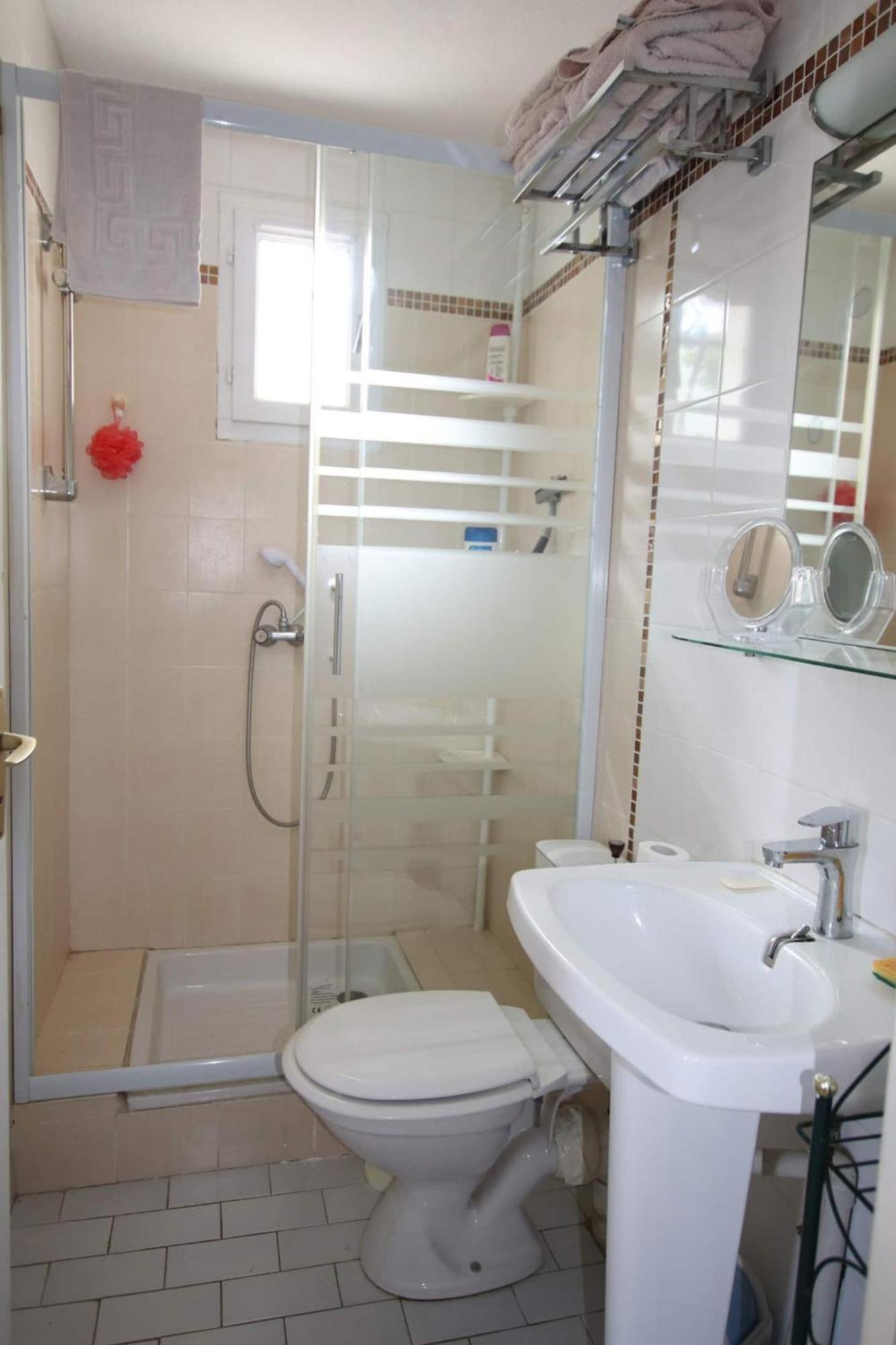 Chambre Privee Independante, Piscine Агде Екстериор снимка